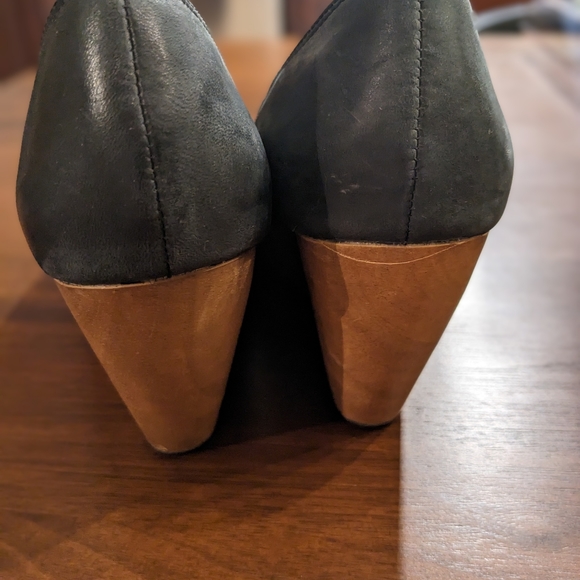 Aldo Leather & Wooden Wedge Peep Toe Heels - Picture 4 of 9